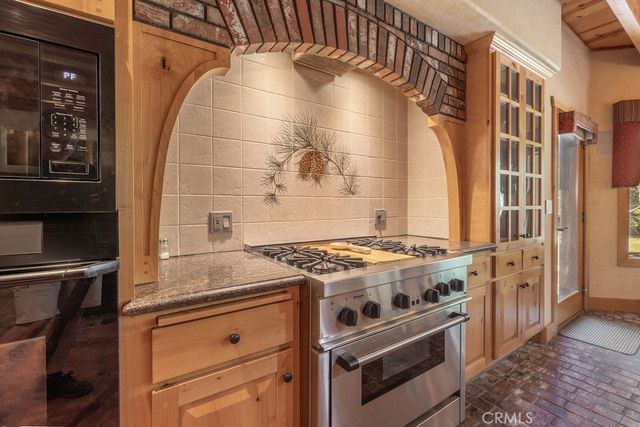 41470 Stonebridge Road, Big Bear Lake, CA 92315