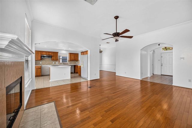 12807 Canyon Echo Drive, Houston, TX 77065