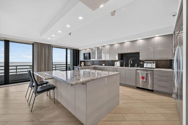 1500 S Ocean Boulevard 205, Boca Raton, FL 33432