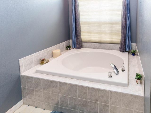 12202 ROSELAND DRIVE, New Port Richey, FL 34654