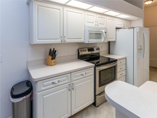 12202 ROSELAND DRIVE, New Port Richey, FL 34654