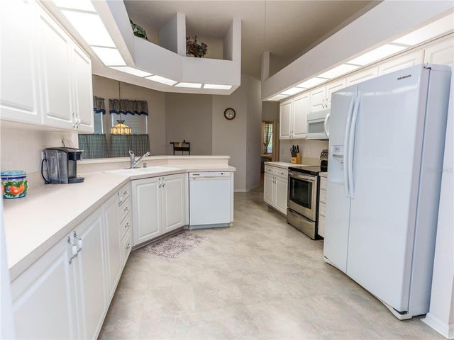 12202 ROSELAND DRIVE, New Port Richey, FL 34654