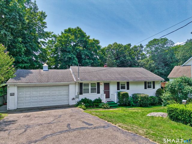 30 Adella Street, Naugatuck, CT 06770