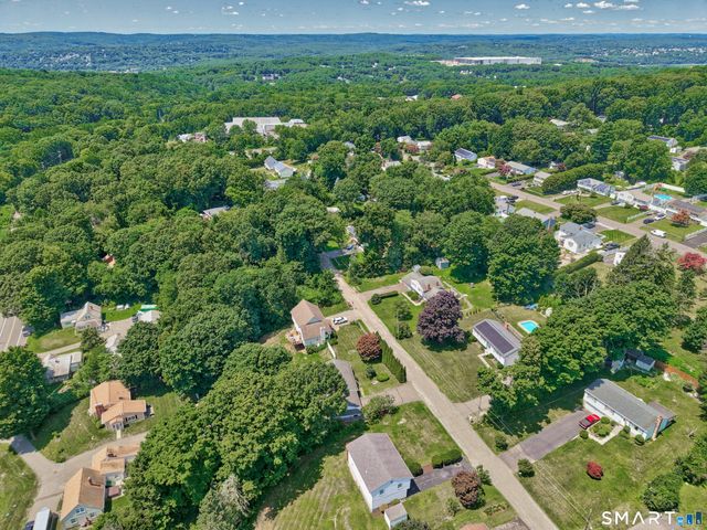 30 Adella Street, Naugatuck, CT 06770