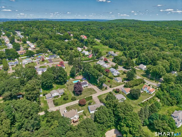 30 Adella Street, Naugatuck, CT 06770