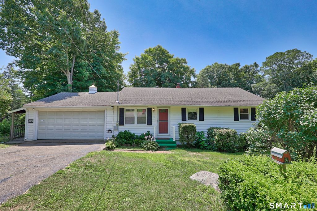 30 Adella Street, Naugatuck, CT 06770