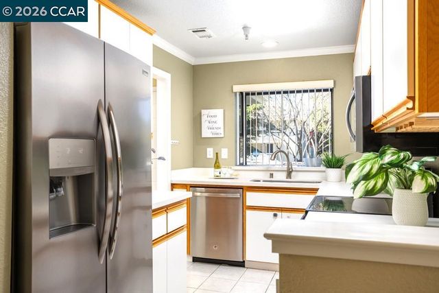 2590 Oak Rd 247, Walnut Creek, CA 94597