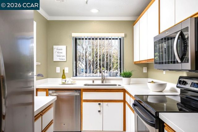 2590 Oak Rd 247, Walnut Creek, CA 94597