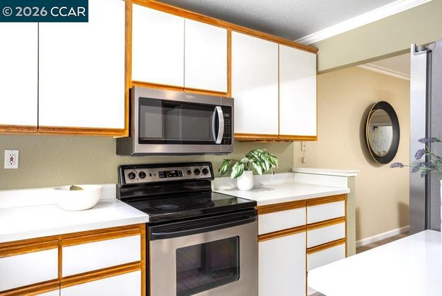 2590 Oak Rd 247, Walnut Creek, CA 94597