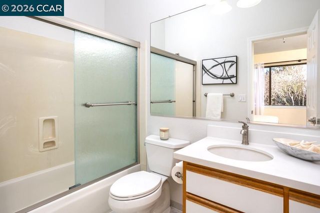 2590 Oak Rd 247, Walnut Creek, CA 94597