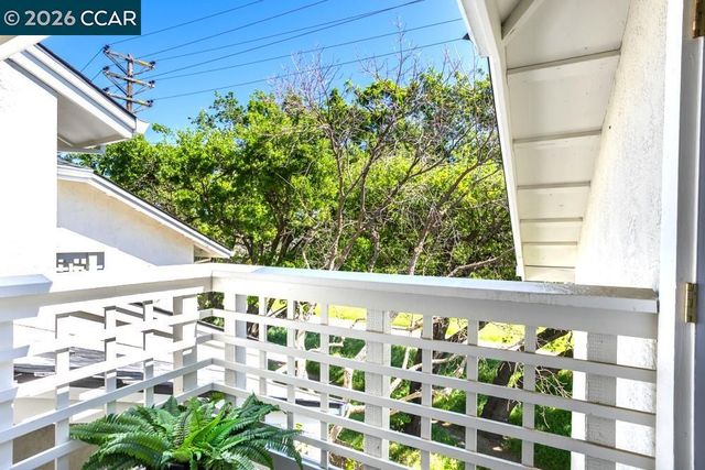 2590 Oak Rd 247, Walnut Creek, CA 94597