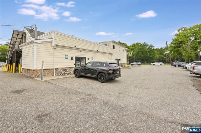 37 River Edge 1, Tenafly, NJ 07670