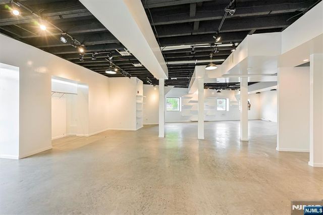 37 River Edge 1, Tenafly, NJ 07670