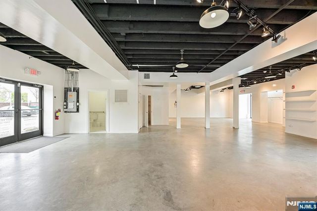 37 River Edge 1, Tenafly, NJ 07670