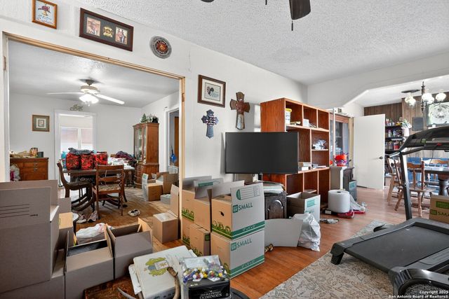 21023 Trumbo Road, San Antonio, TX 78264