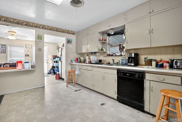 21023 Trumbo Road, San Antonio, TX 78264