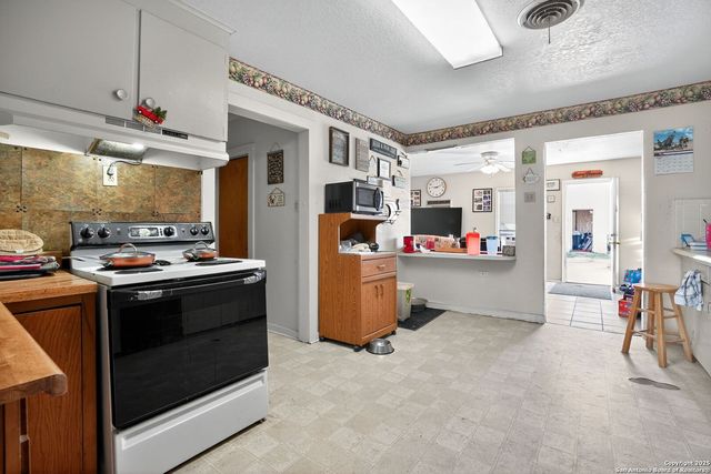 21023 Trumbo Road, San Antonio, TX 78264