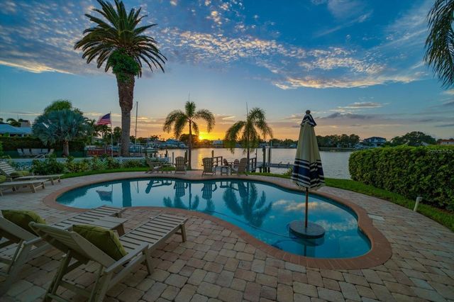 478 S HARBOR DRIVE, Indian Rocks Beach, FL 33785