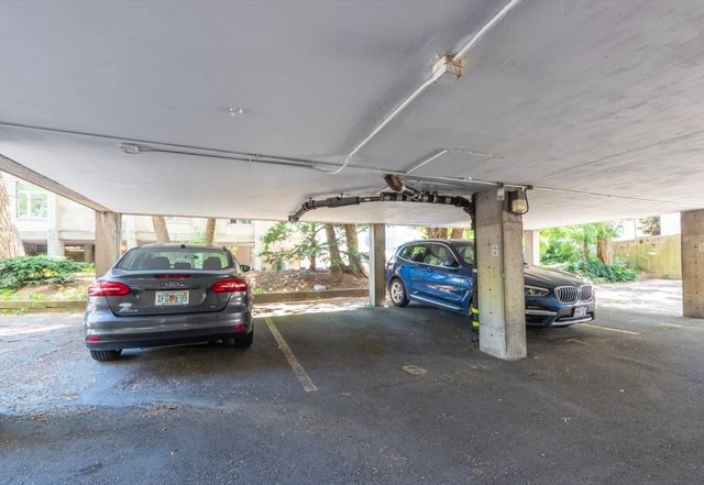 12 Inman St 33, Cambridge, MA 02139