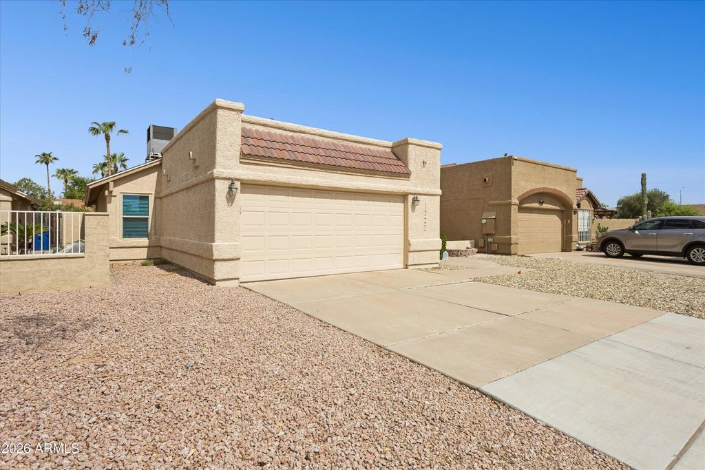 1722 N COMANCHE Drive, Chandler, AZ 85224 — photo 2