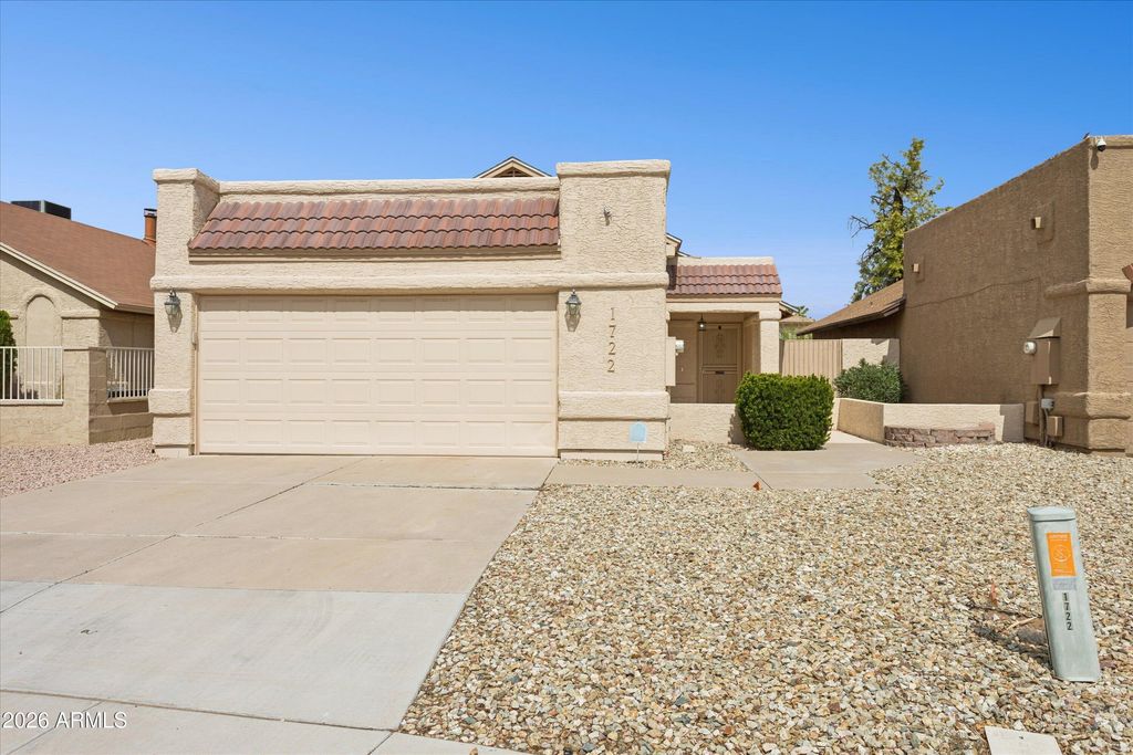 1722 N COMANCHE Drive, Chandler, AZ 85224 — photo 3