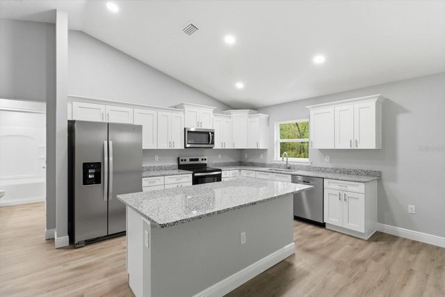 8727 N SPIKES WAY, Dunnellon, FL 34434