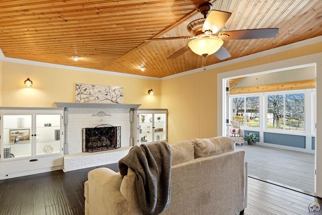 4814 SW Cochise AVE, Topeka, KS 66614