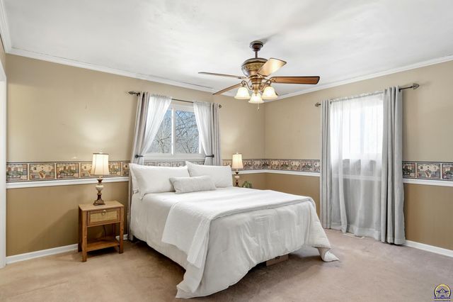 4814 SW Cochise AVE, Topeka, KS 66614