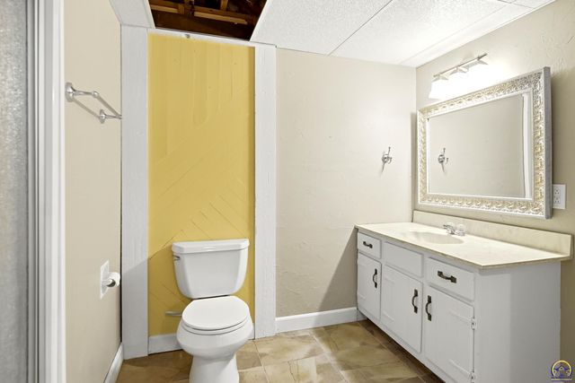 4814 SW Cochise AVE, Topeka, KS 66614