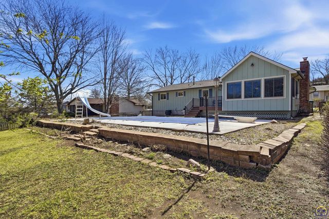 4814 SW Cochise AVE, Topeka, KS 66614