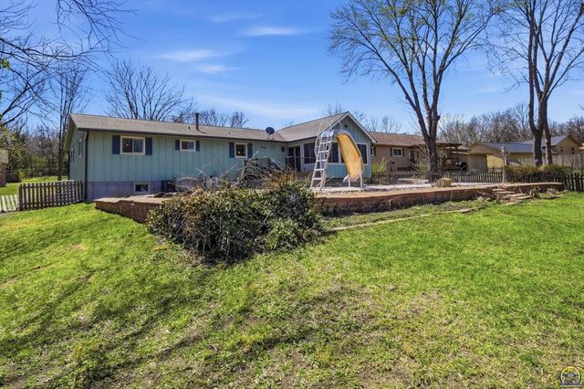 4814 SW Cochise AVE, Topeka, KS 66614