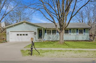 4814 SW Cochise AVE, Topeka, KS 66614