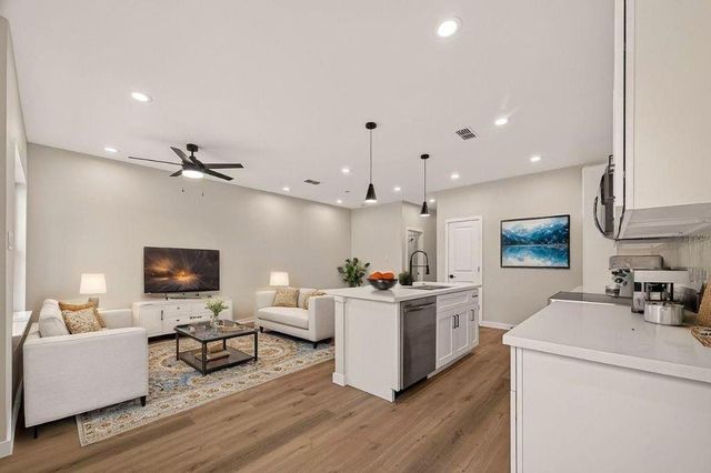 5408 Fairchild Street B, Houston, TX 77028