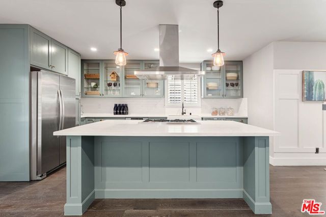 222 N St Andrews Place, Los Angeles, CA 90004