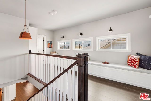 222 N St Andrews Place, Los Angeles, CA 90004