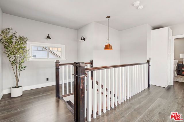 222 N St Andrews Place, Los Angeles, CA 90004