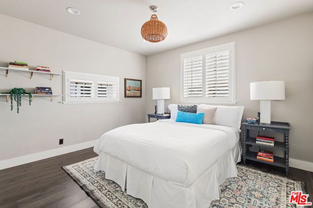 222 N St Andrews Place, Los Angeles, CA 90004
