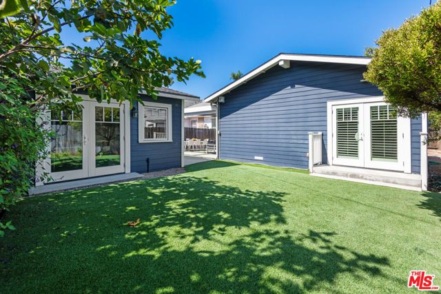 222 N St Andrews Place, Los Angeles, CA 90004