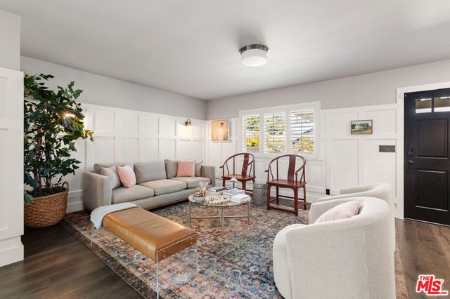 222 N St Andrews Place, Los Angeles, CA 90004