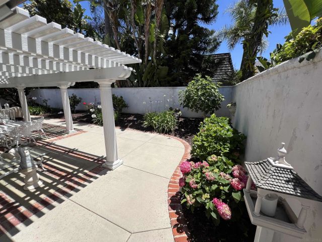 15969 Via De Las Palmas, Rancho Santa Fe, CA 92091