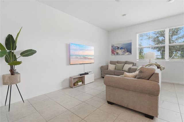 832 LONGBOAT DRIVE, Davenport, FL 33896