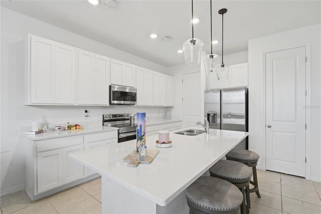 832 LONGBOAT DRIVE, Davenport, FL 33896