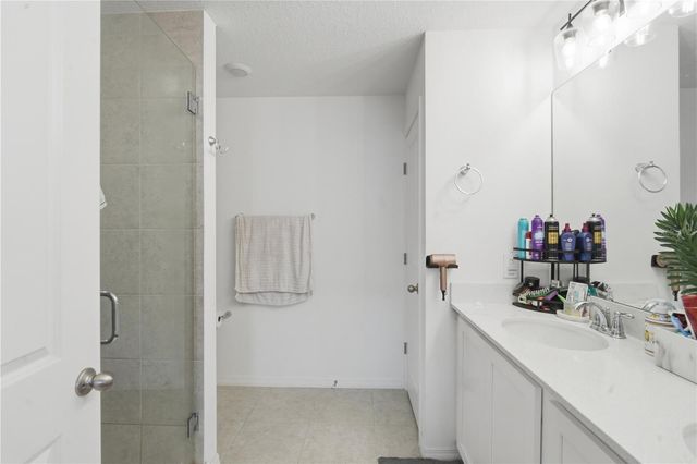 832 LONGBOAT DRIVE, Davenport, FL 33896