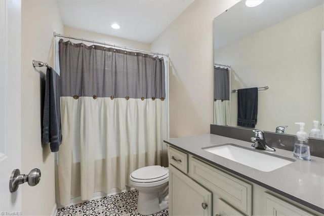 3807 Copperfield Court, High Point, NC 27265