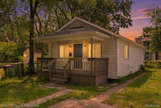 1140 E Elza Avenue, Hazel Park, MI 48030