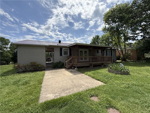 1003 Berry Street, Harrison, AR 72601