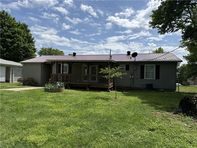 1003 Berry Street, Harrison, AR 72601