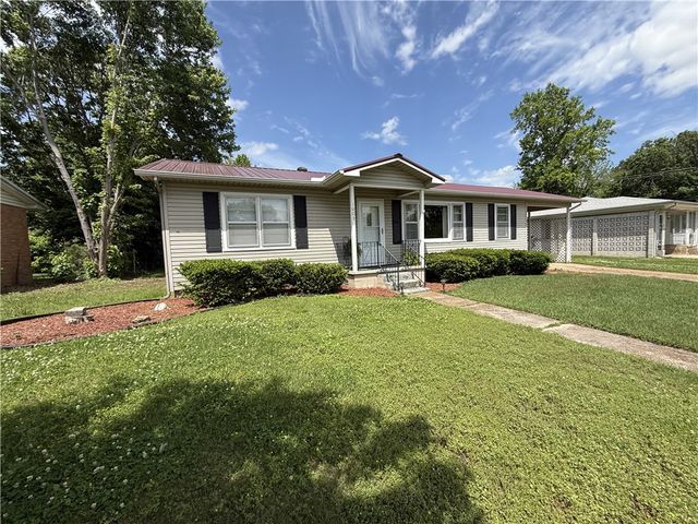 1003 Berry Street, Harrison, AR 72601