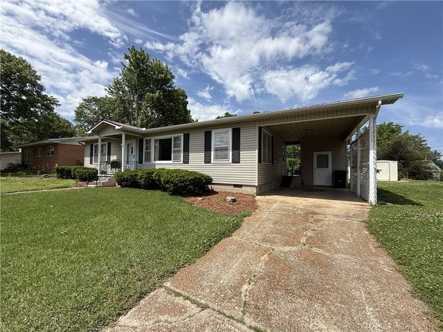 1003 Berry Street, Harrison, AR 72601