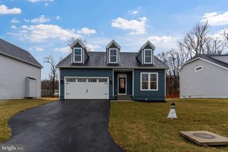 2032 WILLIAM AVE, Essex, MD 21221